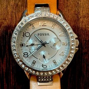 Beige leather fossil rhinestone watch